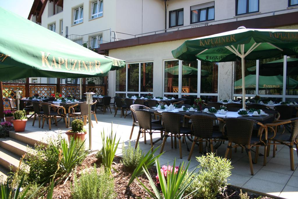 Hotel Goeller Hirschaid Exterior photo